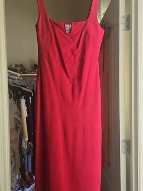 Classic Red Sleeveless Midi Dress